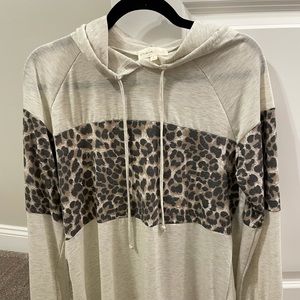 Oatmeal leopard Print block Top